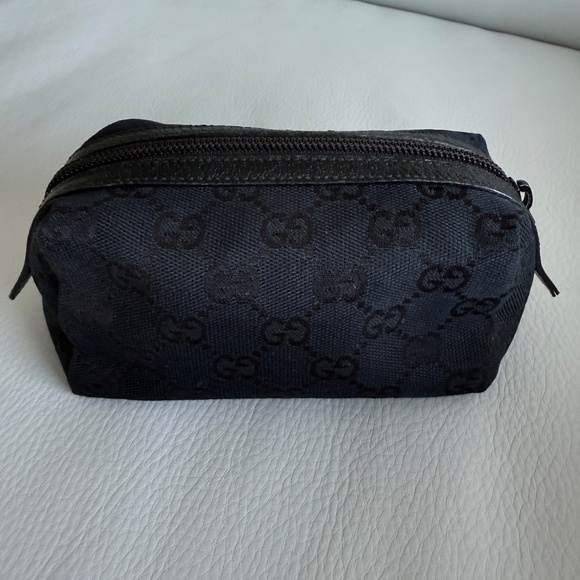 Gucci GG Black Canvas Cosmetic/Accessory Pouch - Excellent Condition! - Picture 2 of 16
